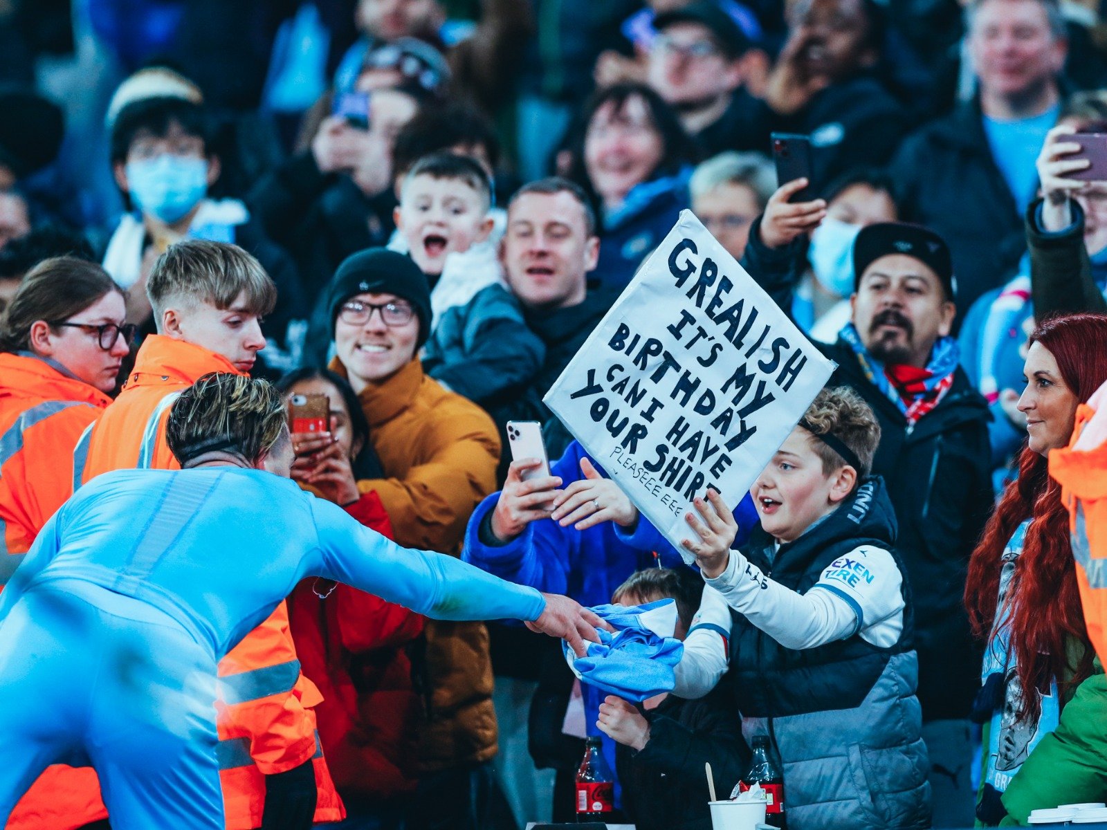 如潮水般的 如潮水般的